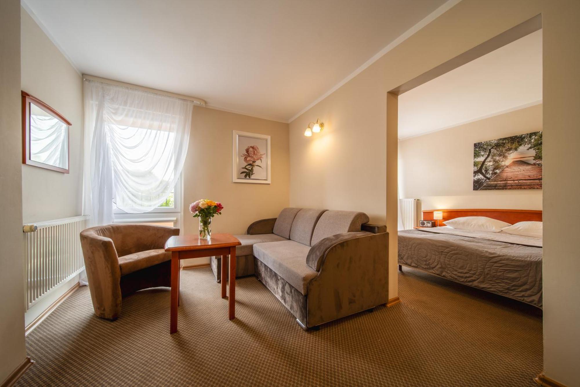 Hotel Gromada Ломжа Экстерьер фото