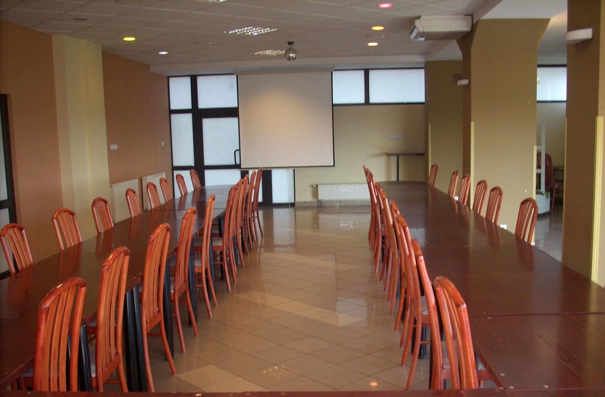 Hotel Gromada Ломжа Экстерьер фото